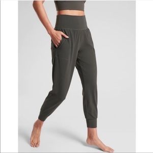 Athleta Salutation Jogger in Powervita Medium Tall
